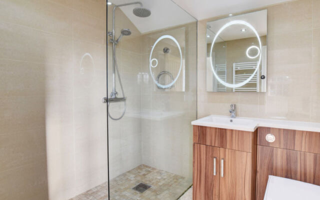 Holiday Home Cysgod y Coed