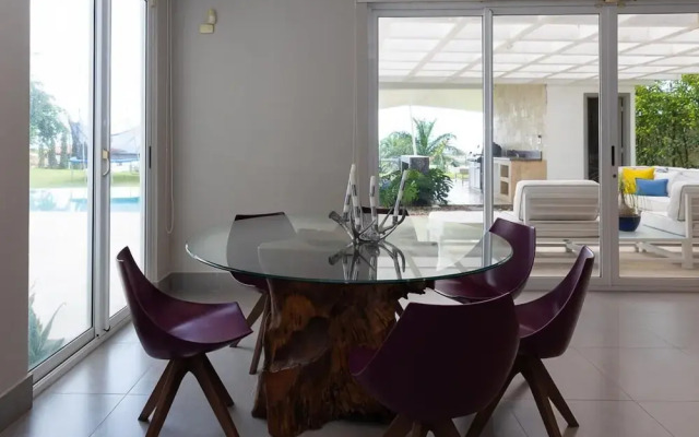 Villa Serenidad by Acomodo