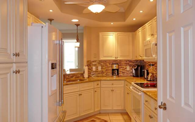 670 Club Marco Circle, Unit 102