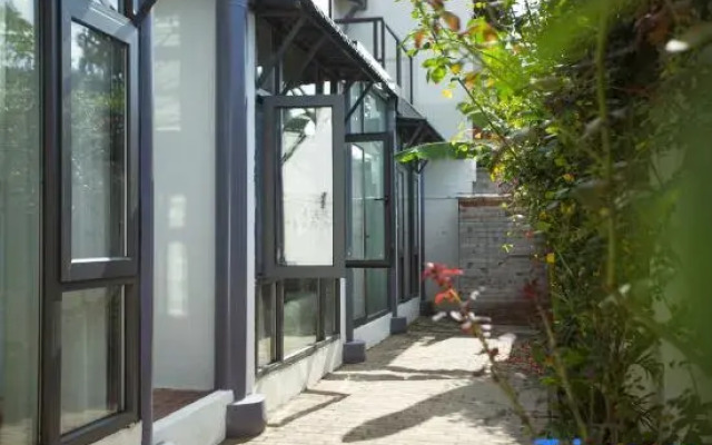 Floral Hotel·Suzhou Front Hall and Backyard Hotel (Pingjiang Road Store)