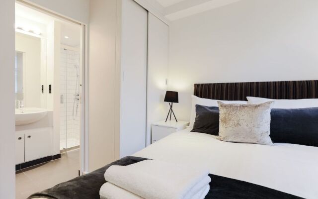 Trafalgar Square by Excel Apartments