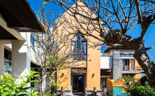 YiZen Boutique Phutara 5 Bedroom Villa