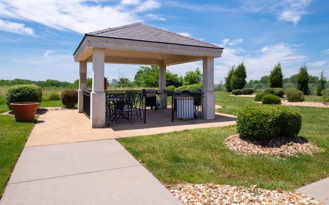 Candlewood Suites Olathe by IHG