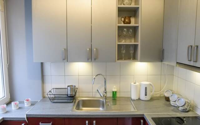 Golden Center Apartment