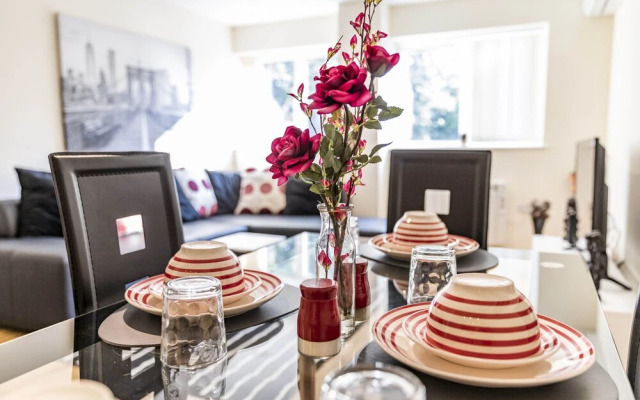 MPL Apartments - Queens Broadway F4