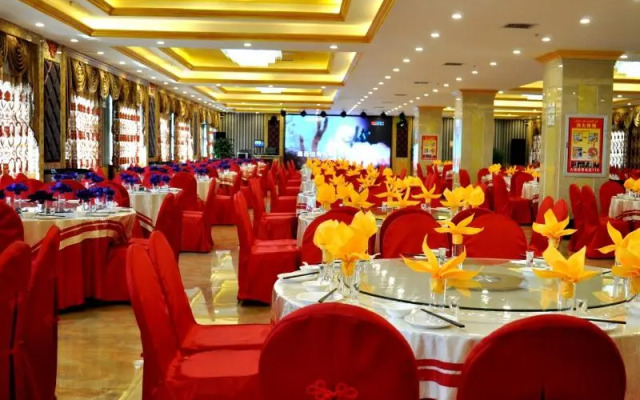 GreenTree Alliance Tacheng Wenqin Road Left Bank Of Sunshine Hotel