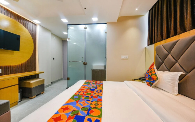 Fabhotel Grand Palazzo