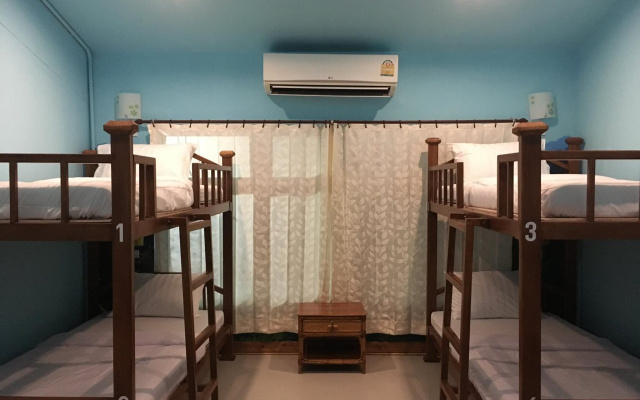 The Corner Transit Hostel