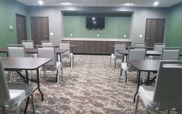 Best Western Plus Wayland Hotel