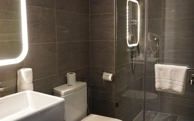 Urban H Hotel