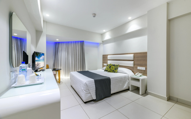 Tasia Maris Sands - Adults Only