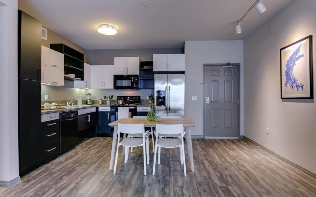 One Bed/1Bath + Private Balcony WALK TO BEACH