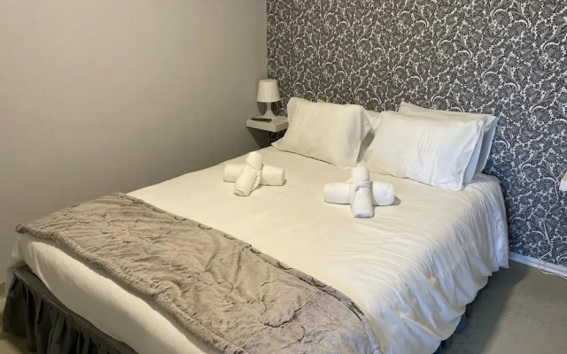 Liber Guest House - Hostel