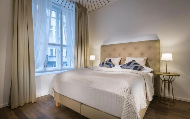 Luxury Modern Designed Oldtown Apartment