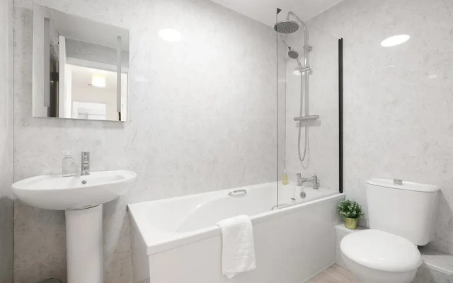 Charming 2 Bed 1Bath Apt -Transom Square