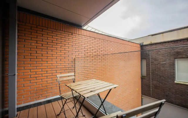 Joyful Serviced Studio Apartment -ks71-j
