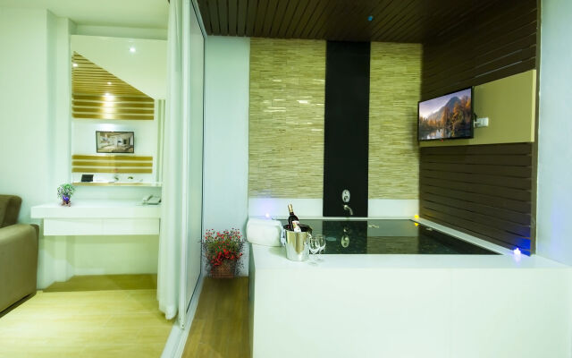 Hamilton Grand Residence