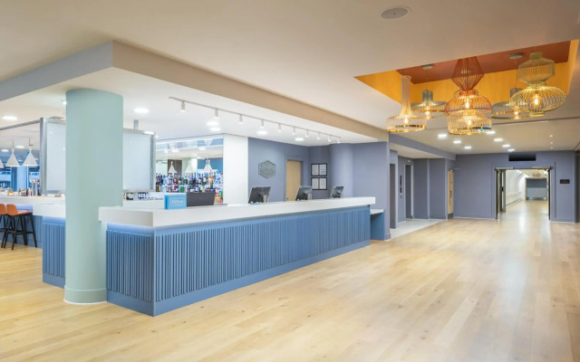 Hampton by Hilton London Gatwick Airport