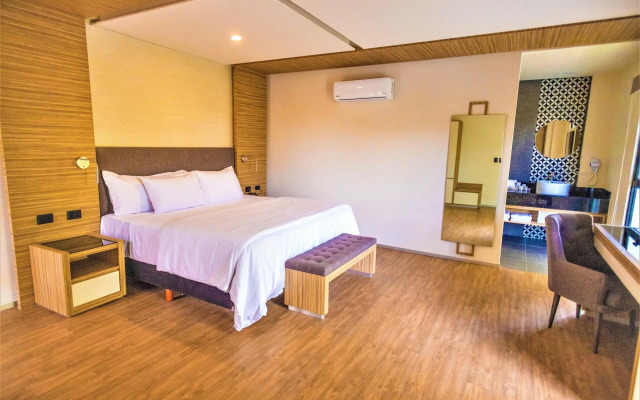 Hotel Plaza by Kavia