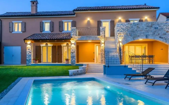 Grande Comfortable Holiday Residence