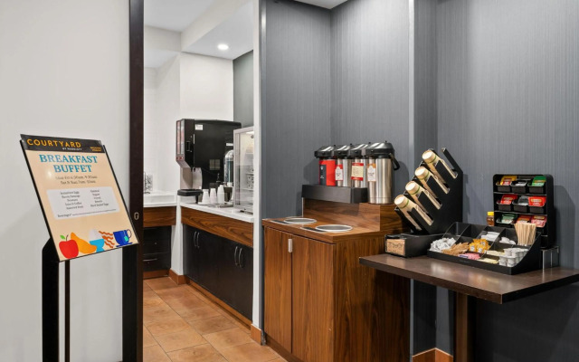 Courtyard by Marriott Burlington Williston