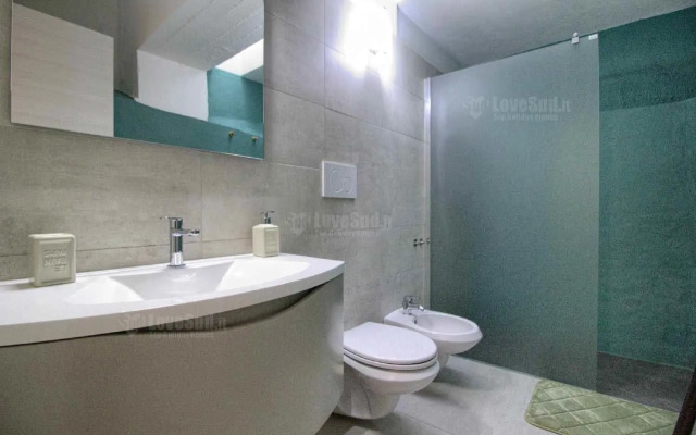 Apt A - Beach View Villa Controvento