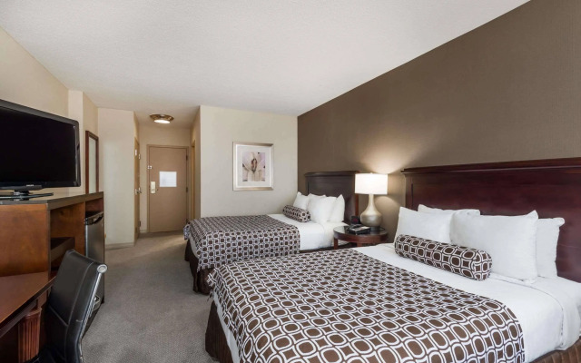 Delta Hotels by Marriott Cincinnati Sharonville