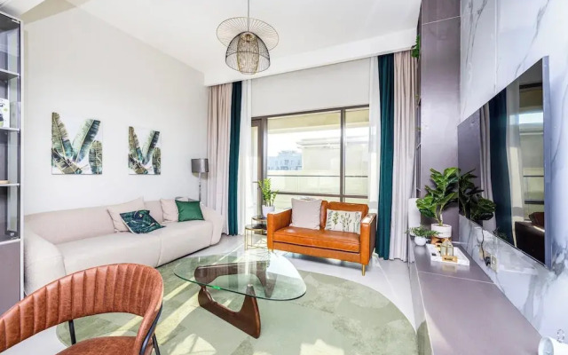 Cozy 1BR at Vida Residences Creek Beach
