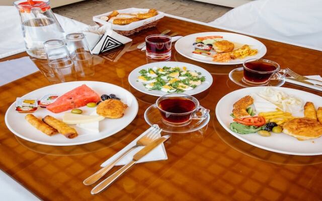 Onoda Hotel & Suites