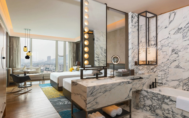 Renaissance Hangzhou Northeast Hotel