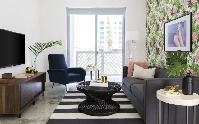 Sonder Biscayne Stunning 3BR + Balcony