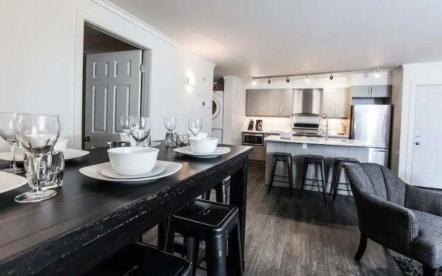 Novlan Suite by Revelstoke Vacations