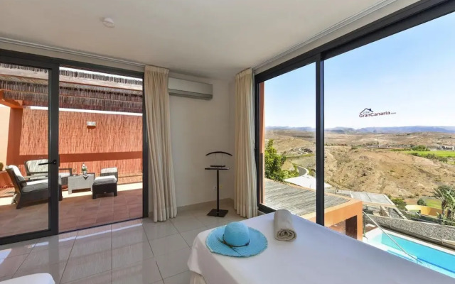 Luxurious Holiday Home With Pool in Maspalomas