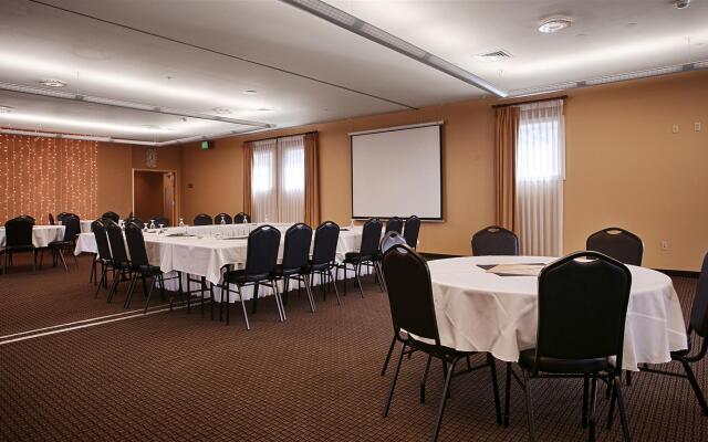 The Landing Hotel & Restaurant