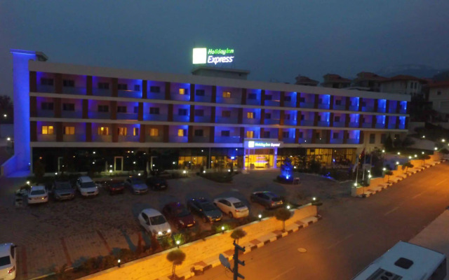 Holiday Inn Express Manisa - West by IHG