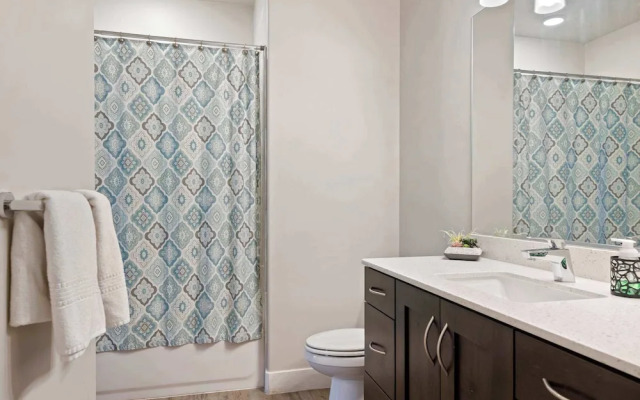 Walking on Sunshine Ground Level