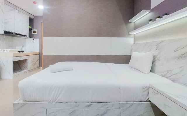 Comfy And Modern Studio Apartment At B Residence