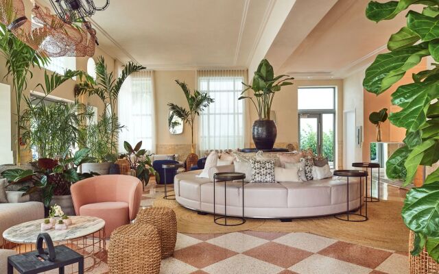 Hotel Greystone - Adults Only