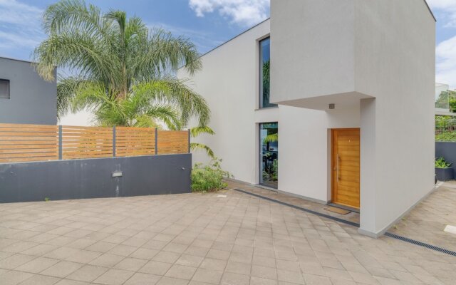 Cristiano Ronaldo Airport View