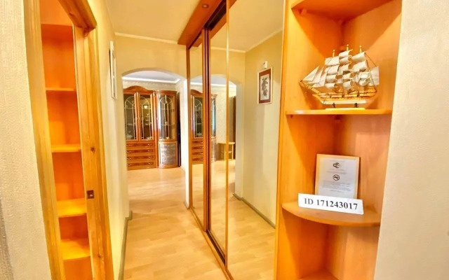 Gold Apart (Голд Апарт) на улице Мантулинская  2