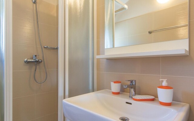 Beautiful Home in Pomer With Wifi and 2 Bedrooms