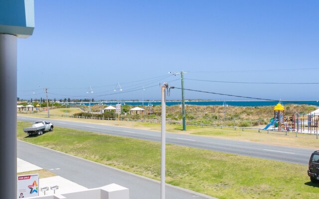Beach Rd Villas by Rockingham Apartments