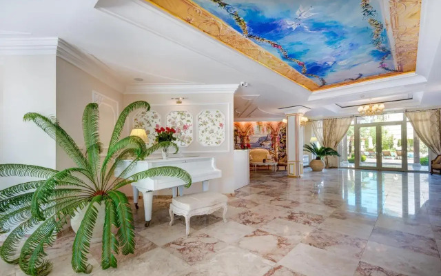 Aparthotel Izida Palace