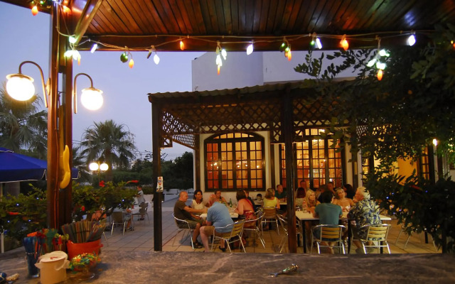 Lato Hotel