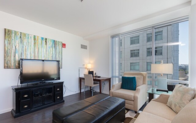 Watermark Kendall East by Bluebird Suites