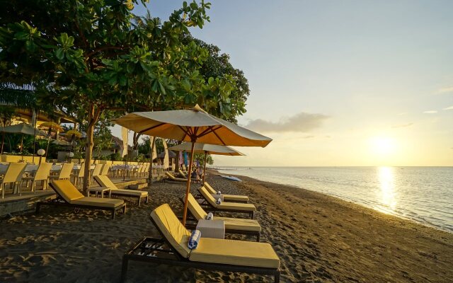 Bali Lovina Beach Cottages