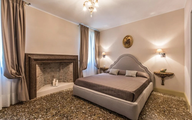 Palazzina Canal - Experience and Enjoy 5 Elegant Bedrooms