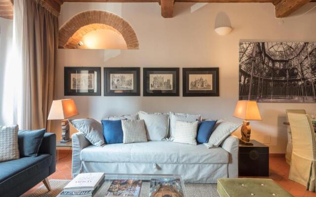 HEART OF FLORENCE Pitti 2 Bed-Apartment! hosted by Sweetstay