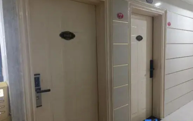 Susie Hotel (Rongchang Oriental Plaza Store)