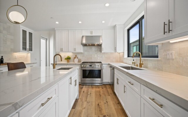 New Construction Luxury Home With Ocean View Rooftop Deck 815 4th by Redawning